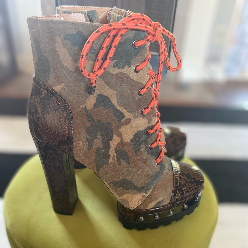 Jessica Simpson Irella